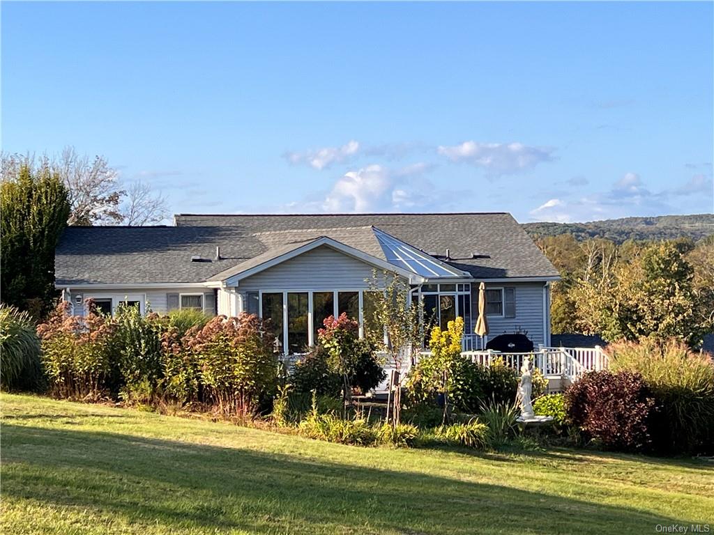 White Sulphur Rd, Swan Lake, NY 12783