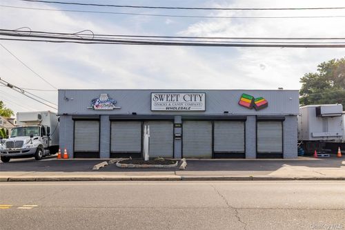 848 Main St, Farmingdale, NY, 11735-4146 | Card Image