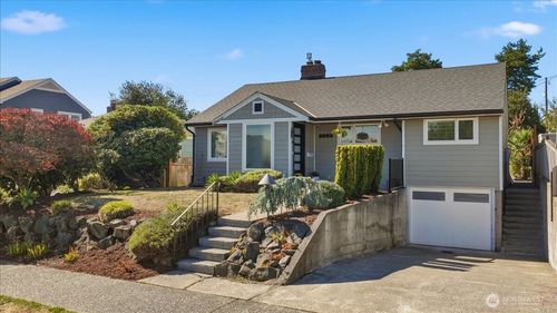 8629 36th Ave Sw, Seattle, WA, 98126-3609 | Card Image
