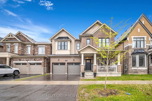 84 Bremner St, Whitby, ON, L1R0P9 | Card Image