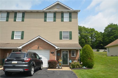 907 Stoneridge Blvd, Butler, PA, 16001-6687 | Card Image