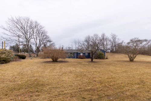 60 Ocean Rd, Greenland, NH, 03840-2406 | Card Image