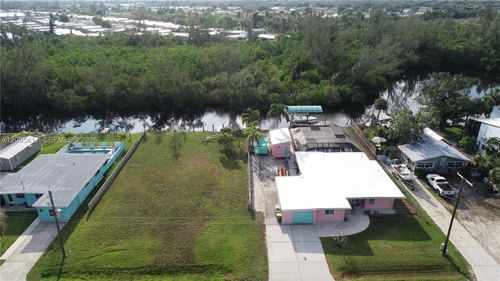 232 Darst Ave, PUNTA GORDA, FL, 33950-2308 | Card Image