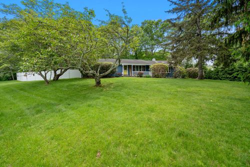 2 Canterbury Ct, East Setauket, NY, 11733-3708 | Card Image