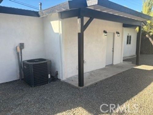 b-719 Circle City Dr, Corona, CA, 92879-2379 | Card Image