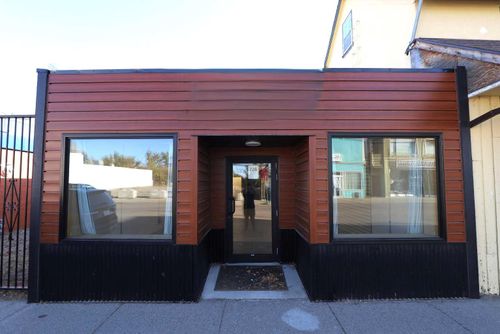 726 Main St, Pincher Creek, AB, T0K1W0 | Card Image