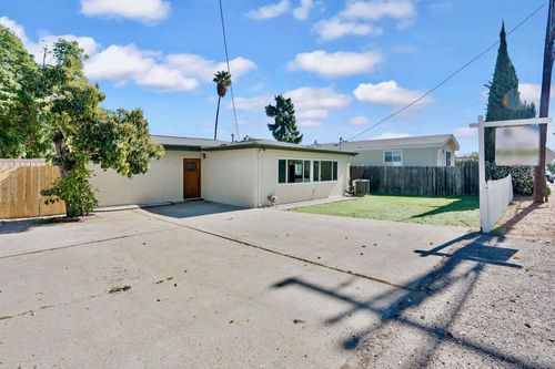 8217 Sunset Rd, Lakeside, CA, 92040 | Card Image