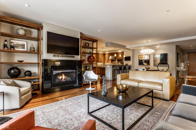 UNIT-204 - 333 Massachusetts Ave, Condo with 2 bedrooms, 2 bathrooms and null parking in Indianapolis IN | Image 24