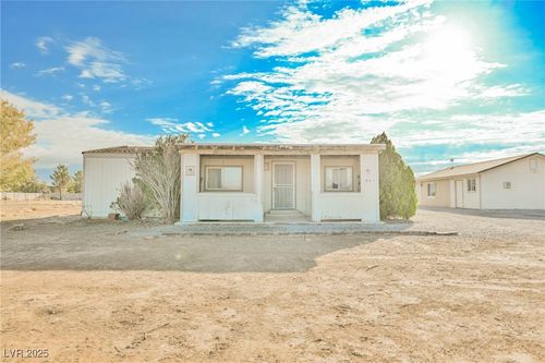 841 N Helen St, Pahrump, NV, 89060 | Card Image