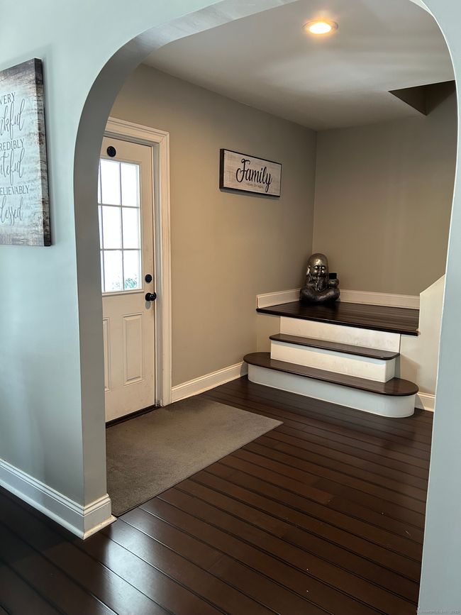 554 Huntington Rd, Home with 6 bedrooms, 4 bathrooms and null parking in Bridgeport CT | Image 21