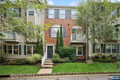 2177 Kent Ct, Mahwah, NJ, 07430-3824 | Card Image