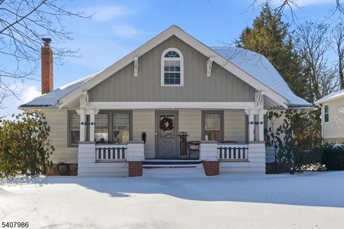 22 Fairview Ave, Clinton, NJ, 08809-1319 | Card Image