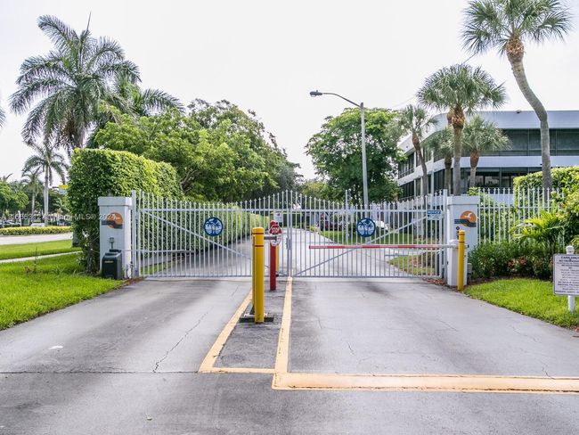 APT-2D - 1460 Sheridan St, Condo with 2 bedrooms, 2 bathrooms and null parking in Hollywood FL | Image 35