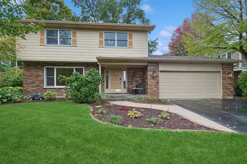 226 Aberdeen Rd, Cary, IL, 60013-2509 | Card Image