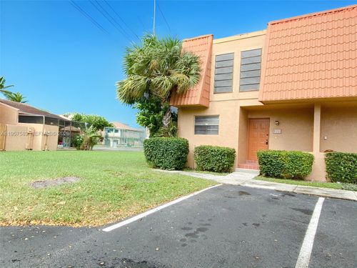 131-9151 Orchid Tree Ln, Pembroke Pines, FL, 33024-4615 | Card Image