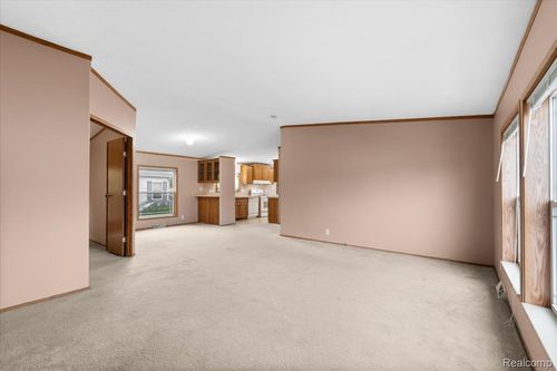 4477 Single Tree Dr, Howell, MI, 48843-7298 | Card Image