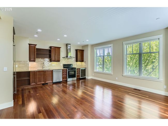 2 - 570 2 Nd St, House attached with 2 bedrooms, 3 bathrooms and 1 parking in Lake Oswego OR | Image 13
