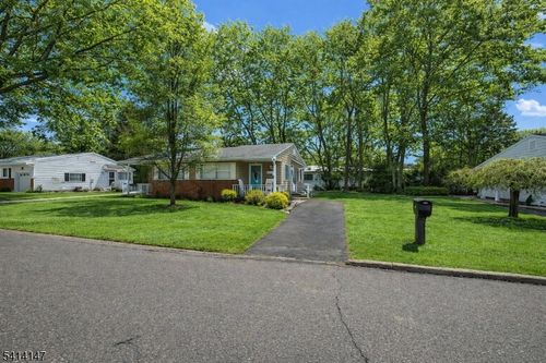 5 Wyoming Ave, Manchester Tw, NJ, 08759 | Card Image