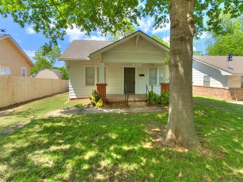1024 S 13th St, Chickasha, OK, 73018-4229 | Card Image