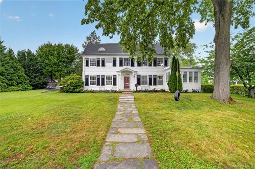 44 Elizabeth St, Port Chester, NY, 10573-3004 | Card Image