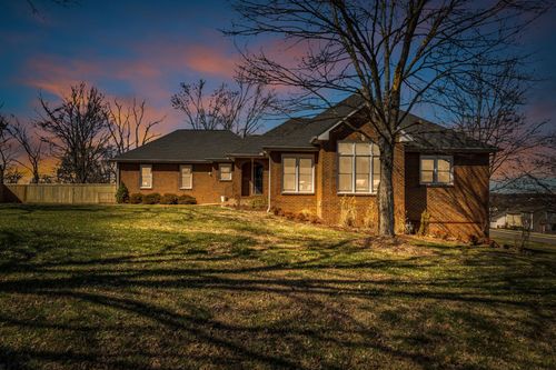 467 Jones Ln, Hendersonville, TN, 37075-8542 | Card Image