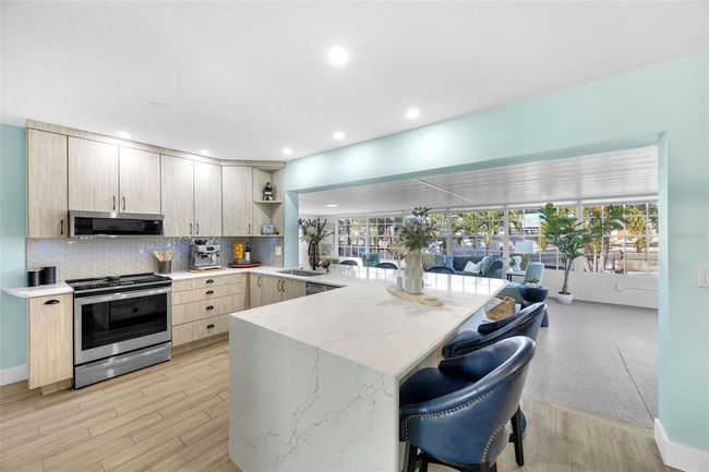 1015 Spindle Palm Way, House other with 3 bedrooms, 2 bathrooms and null parking in APOLLO BEACH FL | Image 23