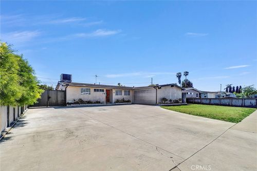 9562 Canton Ave, Anaheim, CA, 92804 | Card Image