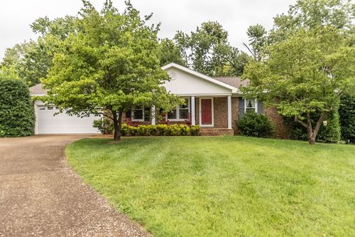 302 Springmont Dr, Hopkinsville, KY, 42240-4000 | Card Image