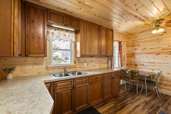 Kitchen | Image 11