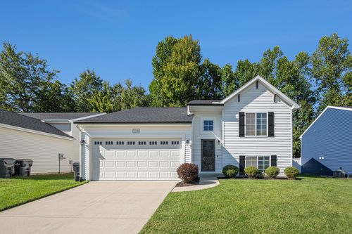 72292 Beacon Ct, South Haven, MI, 49090-7929 | Card Image
