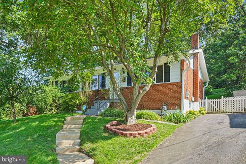 4065 Taney Ave, ALEXANDRIA, VA, 22304-2438 | Card Image