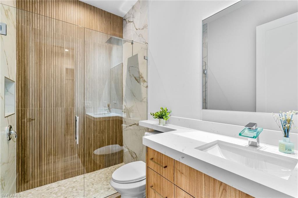 Residential in NAPLES 4
