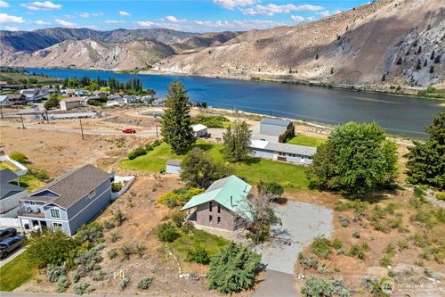 245 Lakeview Ave, Orondo, WA, 98843-9813 | Card Image