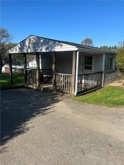 207 West Pennsville St, House other with 2 bedrooms, 1 bathrooms and 2 parking in Connellsville PA | Image 2