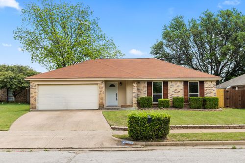 7316 Kary Lynn Dr E, Watauga, TX, 76148-1767 | Card Image