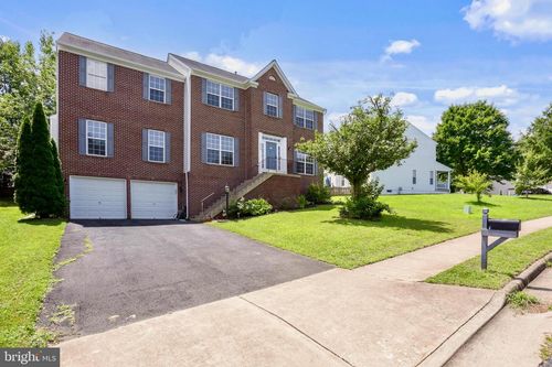 5319 Daybreak Ln, WOODBRIDGE, VA, 22193-5880 | Card Image