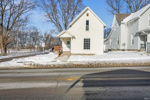 121 W Wilden Ave, Goshen, IN, 46528-2657 | Card Image