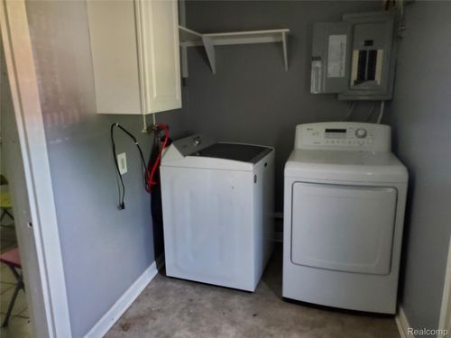 11549 S Us Highway 27, Dewitt, MI, 48820-9733 | Card Image