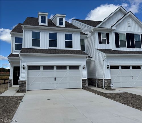 940-1 Memory Lane, Aurora, OH, 44202 | Card Image