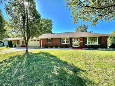 524 Forneris Hill, House other with 3 bedrooms, 2 bathrooms and null parking in Collinsville IL | Image 2