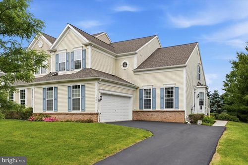 1526 Fox Ln, BREINIGSVILLE, PA, 18031-1750 | Card Image