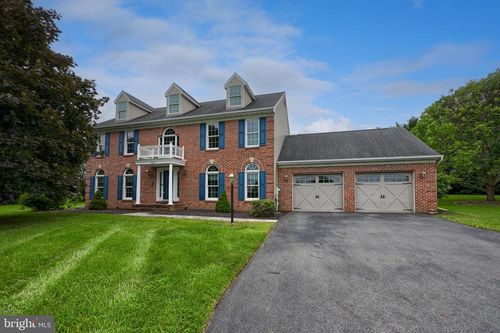 320 Cassidy Way, SHREWSBURY, PA, 17361-1100 | Card Image