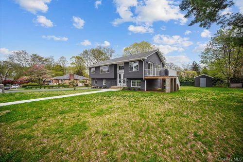 10 Sandhage Dr, Pearl River, NY, 10965-1628 | Card Image