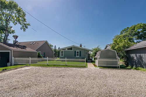8856 Charbane Ave, White Lake, MI, 48386-4014 | Card Image