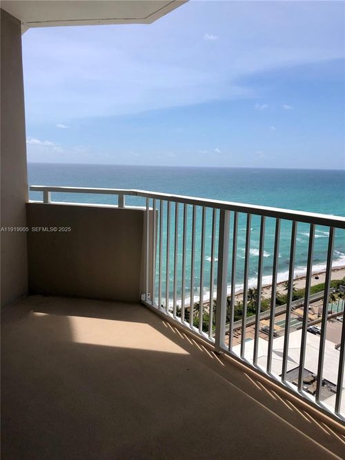 apt-20a-1950 S Ocean Dr, Hallandale Beach, FL, 33009-7915 | Card Image