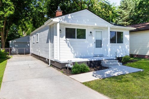 19493 Negaunee, Redford, MI, 48240-1641 | Card Image