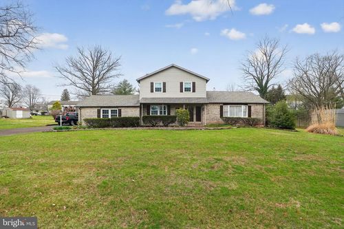 1000 Brookwood Dr, POTTSTOWN, PA, 19464-3023 | Card Image