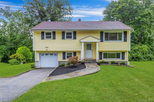 2743 Springhurst St, Yorktown Heights, NY, 10598-3118 | Card Image