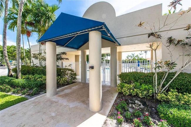574 - 574 Nw 97 Th Ave, Townhouse with 3 bedrooms, 3 bathrooms and null parking in Plantation FL | Image 33