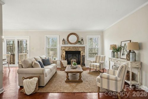 374 Tall Oaks Trl, Fort Mill, SC, 29715-8994 | Card Image